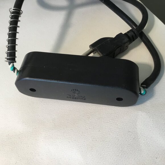 Uline H-1069 Crimper Hand Sealer 6" with Foot Pedal - Picture 8 of 11